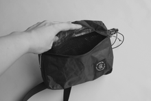 Load image into Gallery viewer, Sacoche Trail - Dyneema Black